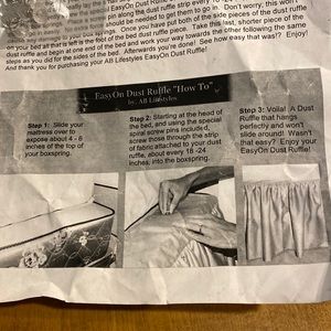 Queen size easy on Bed Skirt NWOT